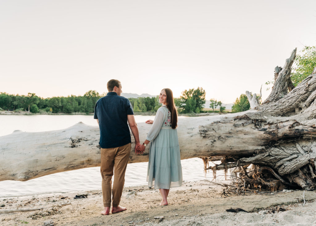 What to wear for your engagement session. Utah Wedding Photographer